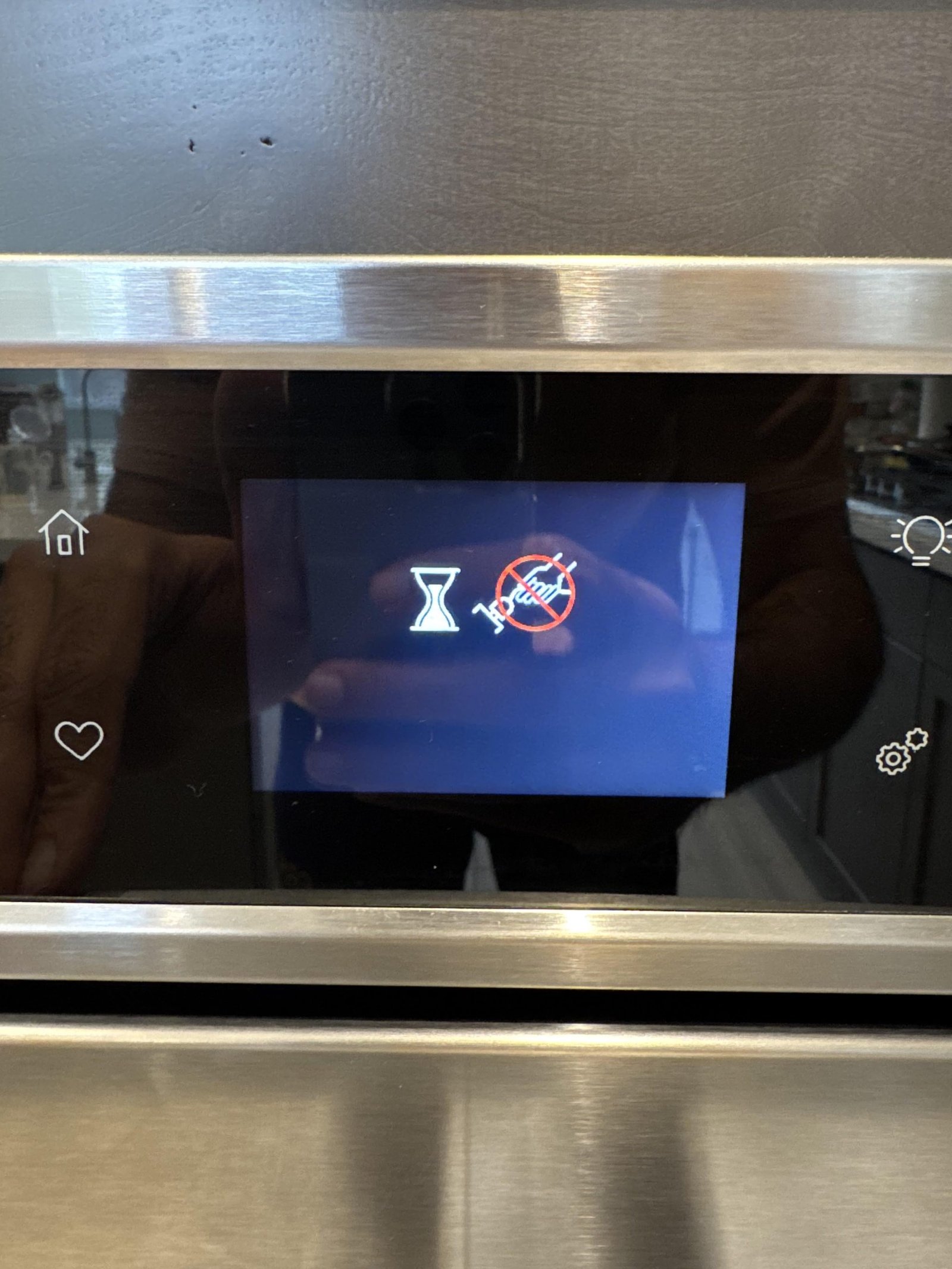 How to Reset a Whirlpool Refrigerator After a Power Outage: Quick Guide